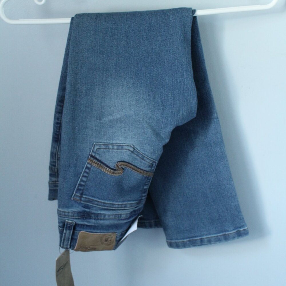 Silver Jeans Size 7 Straight Leg